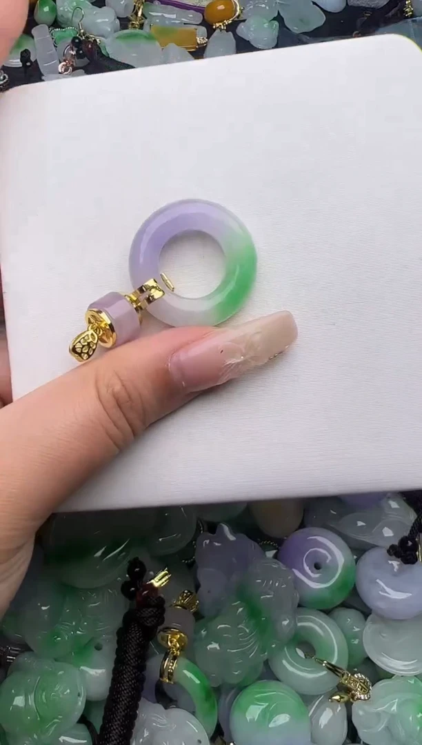 翡翠未镶嵌颈饰天然缅甸翡翠吊坠