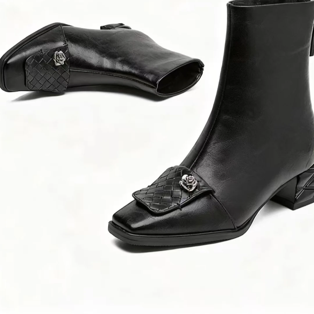 DB021 （山茶花） 冬季新款时尚百搭粗跟方头气质短靴加绒