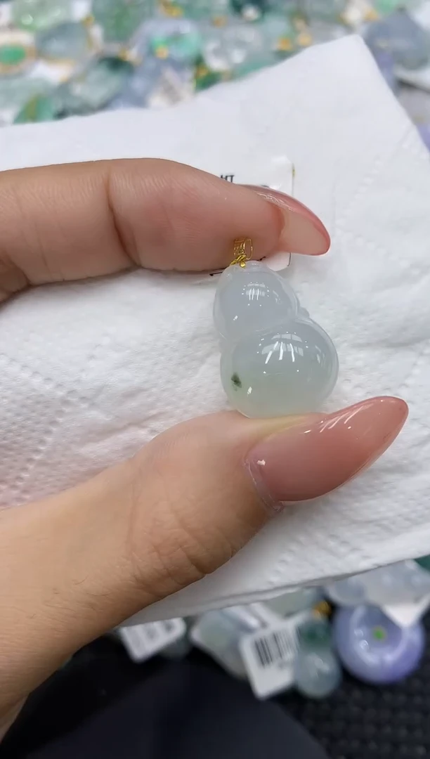 颈饰18K金镶嵌翡翠111111111111