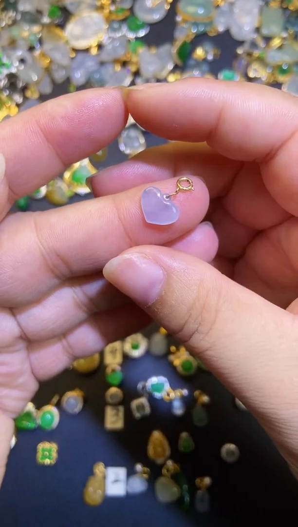 翡翠18K金镶嵌吊坠(不含链)1