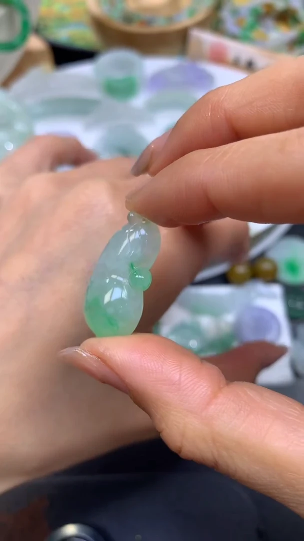 【闪购商品】定制翡翠未镶嵌翡翠