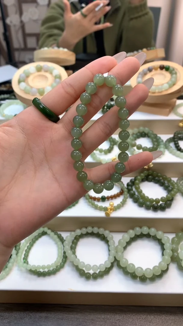 【闪购商品】和田玉手链未镶嵌卡8手串