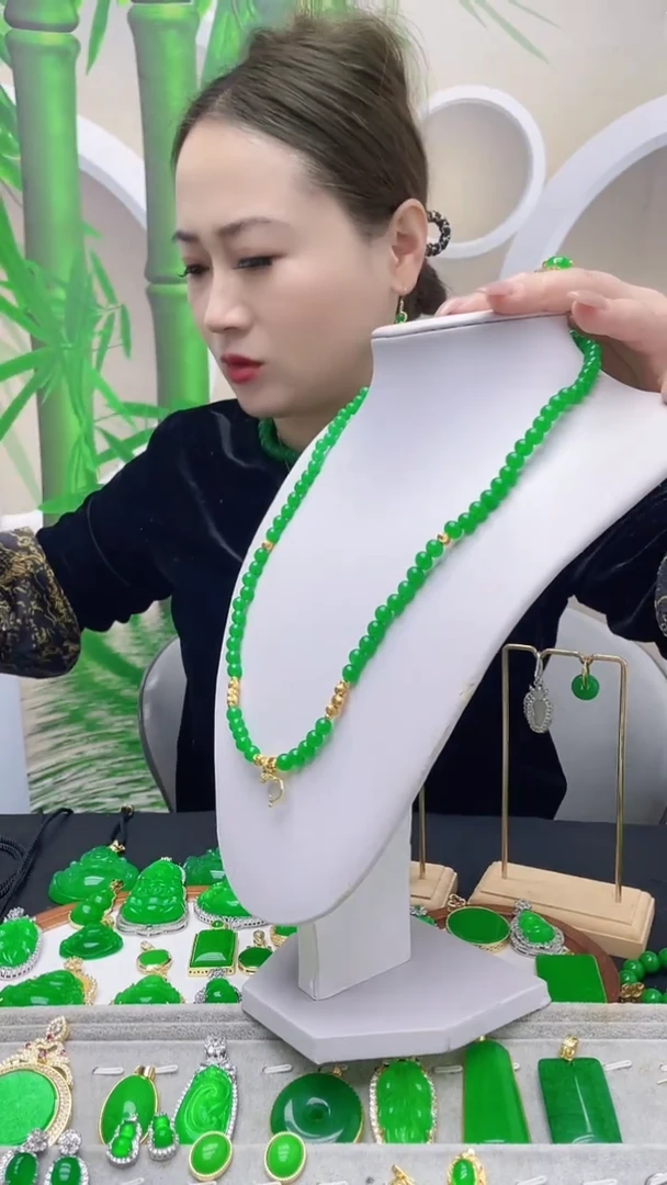 颈饰14K金镶嵌翡翠D13