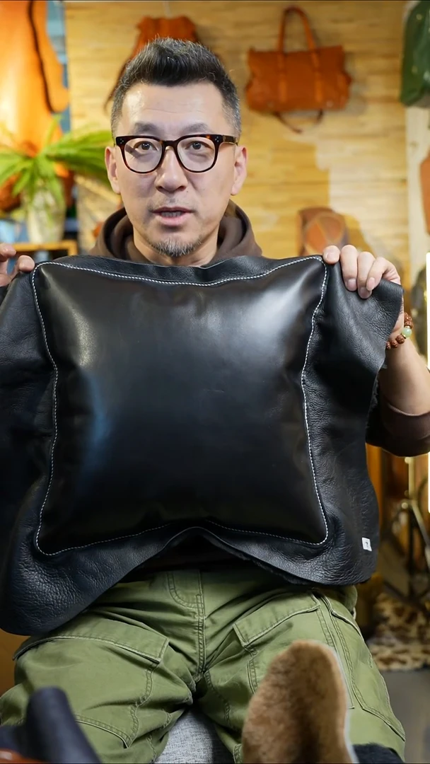 羊毛配牛皮靠垫24号