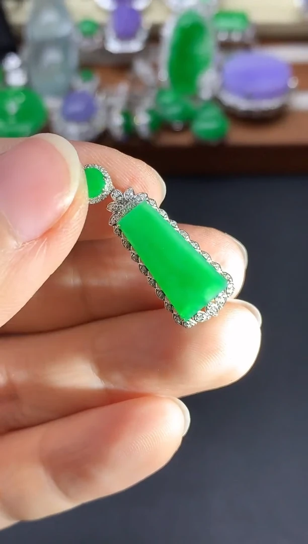 颈饰18K金镶嵌翡翠659国好珍宝