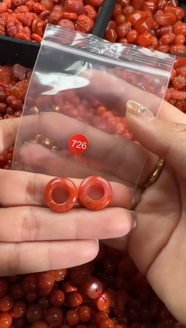【闪购商品】南红玛瑙颈饰未镶嵌1