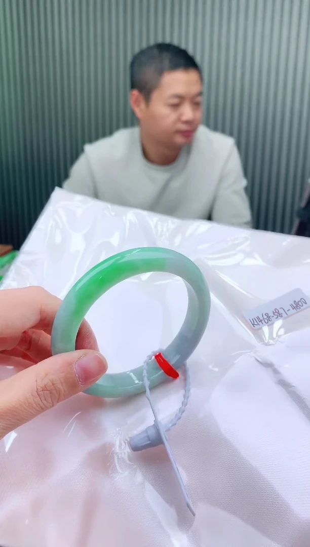 未镶嵌手镯翡翠58