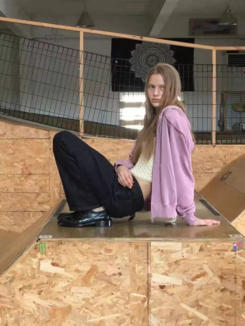 现breathe韩国东大门代购2025秋季款设计拉链连帽休闲卫衣外套女