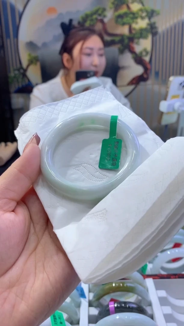 【闪购商品】翡翠手镯未镶嵌00008712