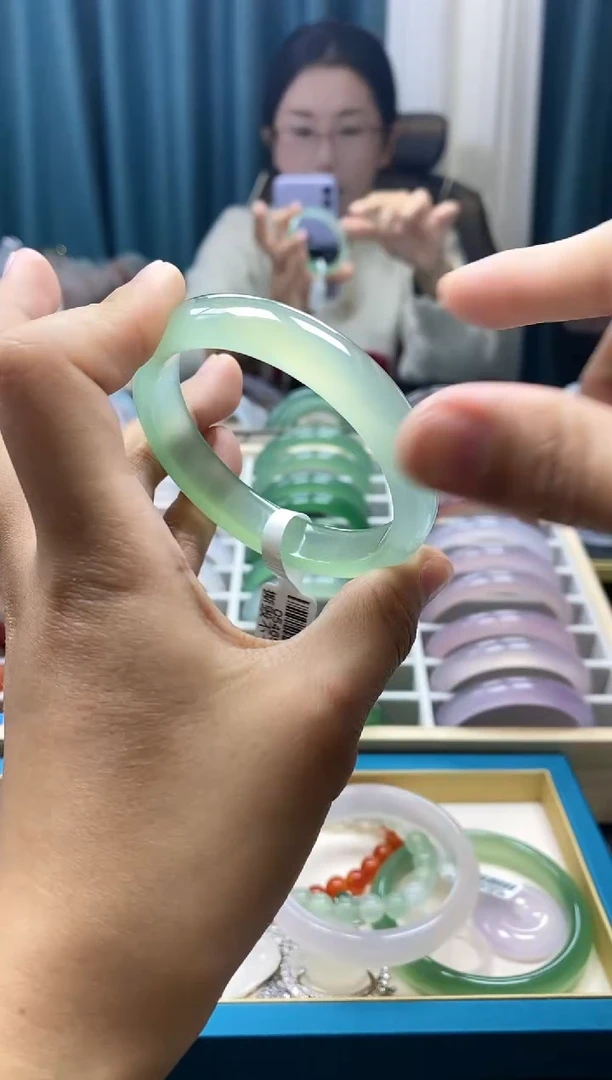 【闪购商品】玛瑙/玉髓手镯未镶嵌795