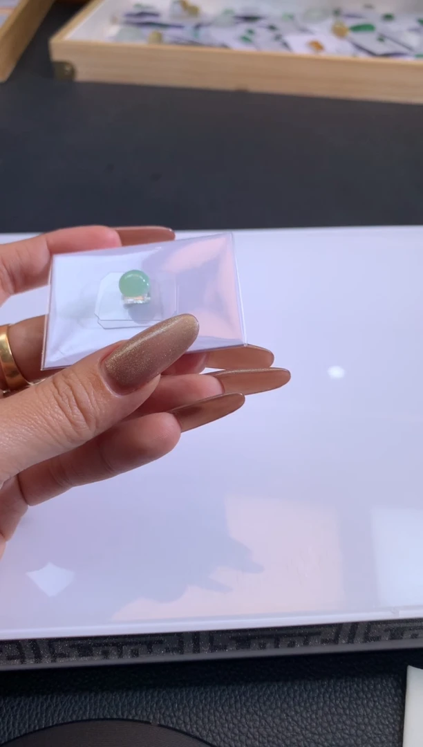 【闪购商品】定制翡翠未镶嵌翡翠