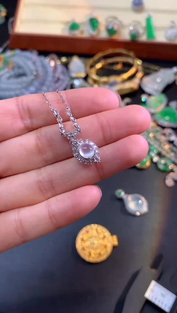 套链18K金镶嵌翡翠套链|5000+250