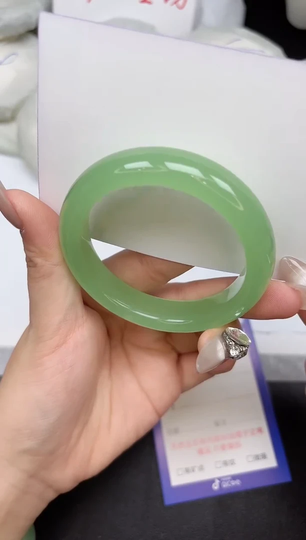 未镶嵌手镯石英质玉33-54