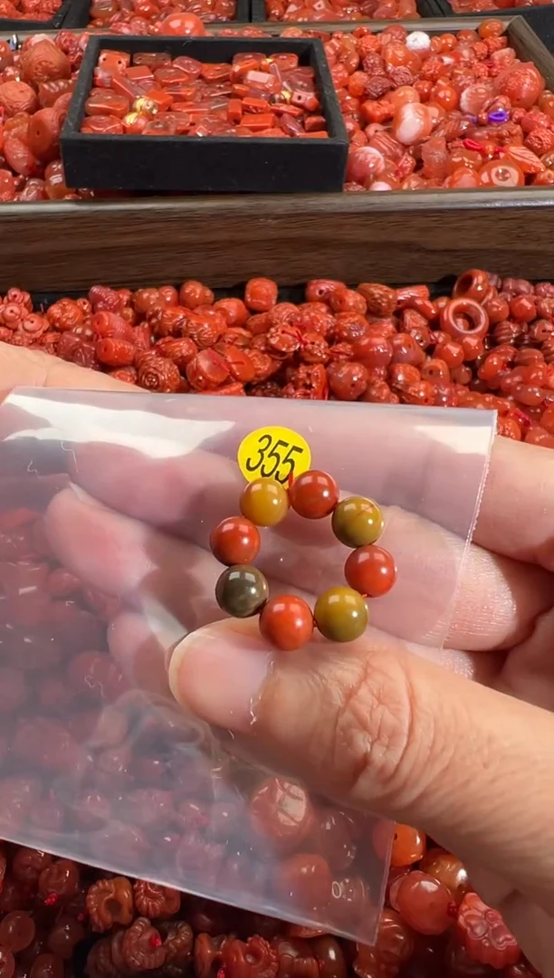 南红玛瑙未镶嵌颈饰1