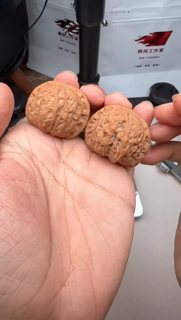 文玩核桃吊坠 全品 36 血麒麟