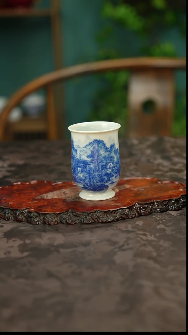 青花手绘山水主人杯