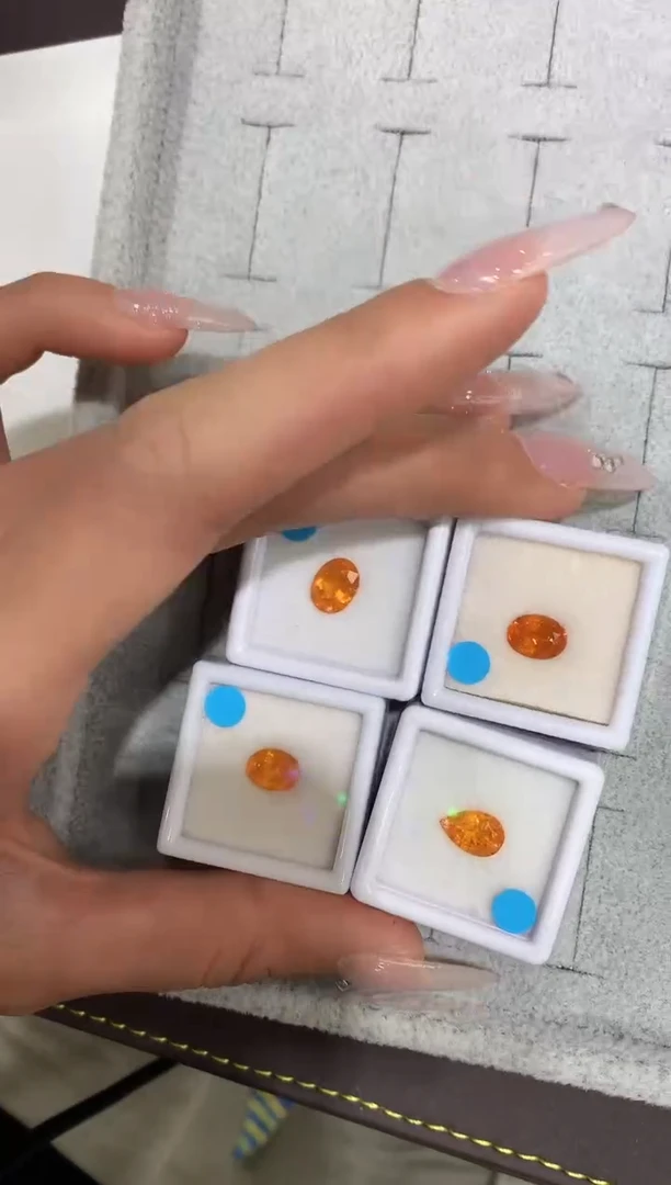 【闪购商品】石榴石（芬达石）裸石未镶嵌035FL  多样性发一盒1.8克拉