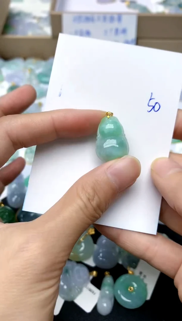 【闪购商品】翡翠颈饰18K金镶嵌50天然A货翡翠