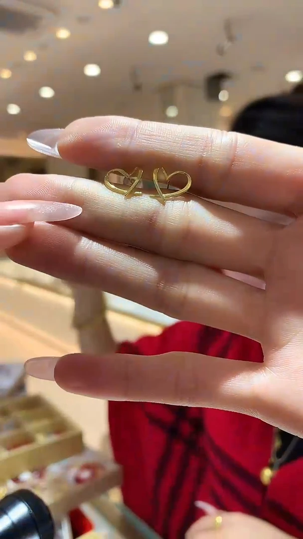 【闪购商品】18K金耳饰爱心耳钉耳饰