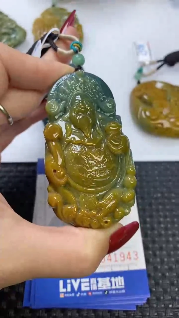 【闪购商品】翡翠颈饰未镶嵌1111111111111111