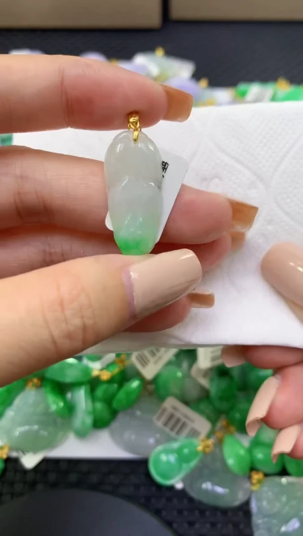 颈饰未镶嵌翡翠天然缅甸翡翠A货