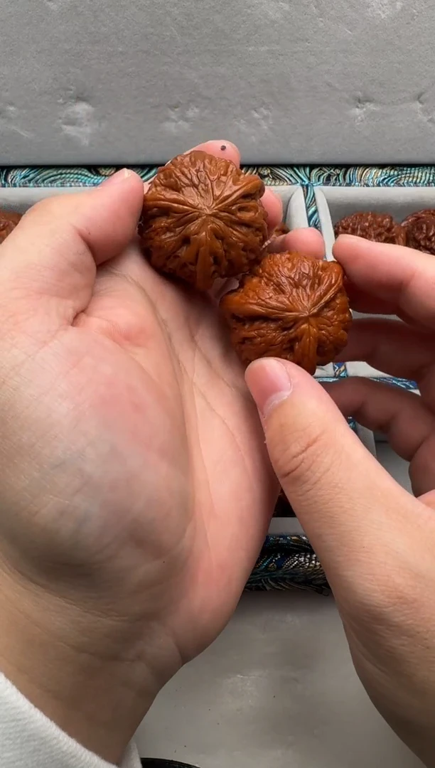 把件猴头核桃铁锤奔