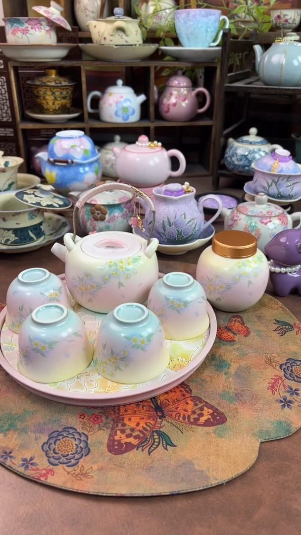 1壶4杯1个茶盘1个茶叶罐