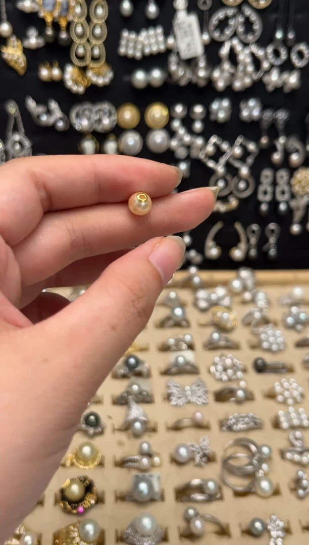 海水珍珠18K金镶嵌颈饰18k海水吊坠（有暇）