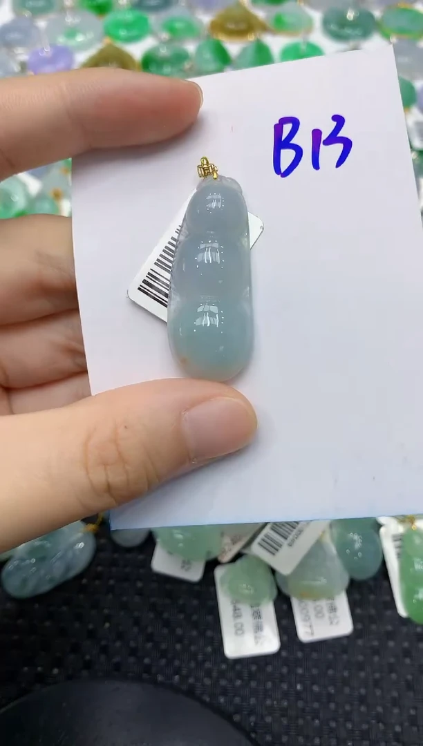 翡翠18K金镶嵌颈饰11111111111