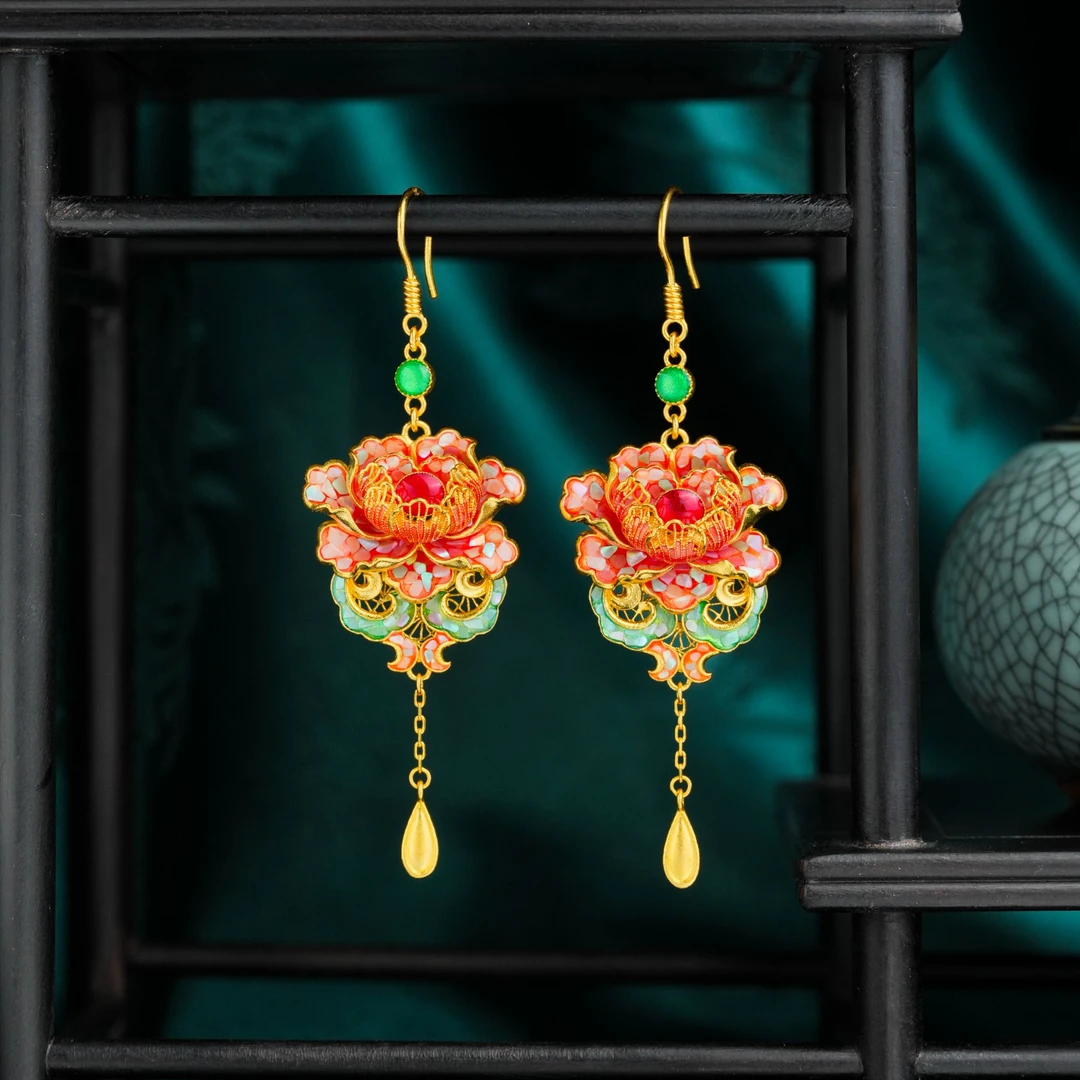 ZOCAI/佐卡伊古法黄金足金丹凤点螺牡丹宫廷耳饰 E03534