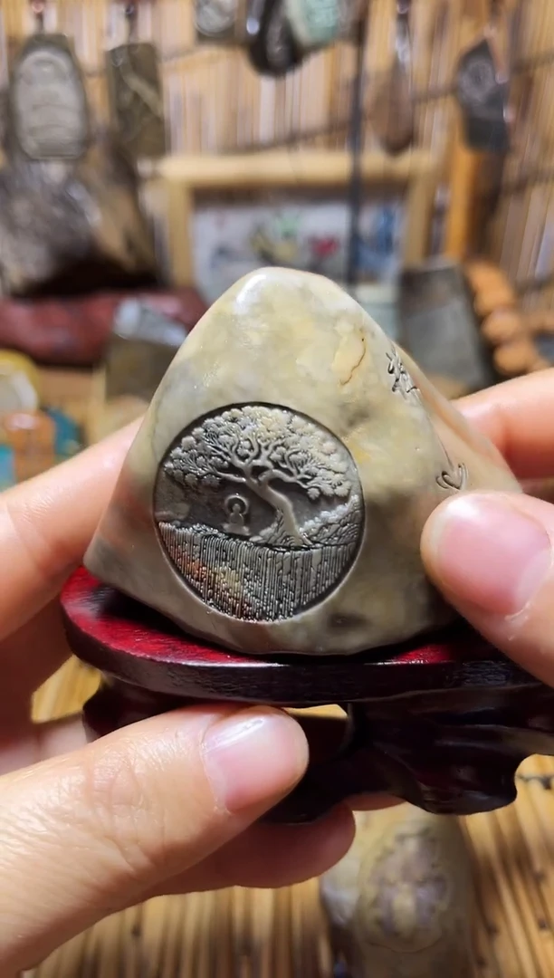 13戈壁石雕刻手把件，挂件，默认打孔穿绳