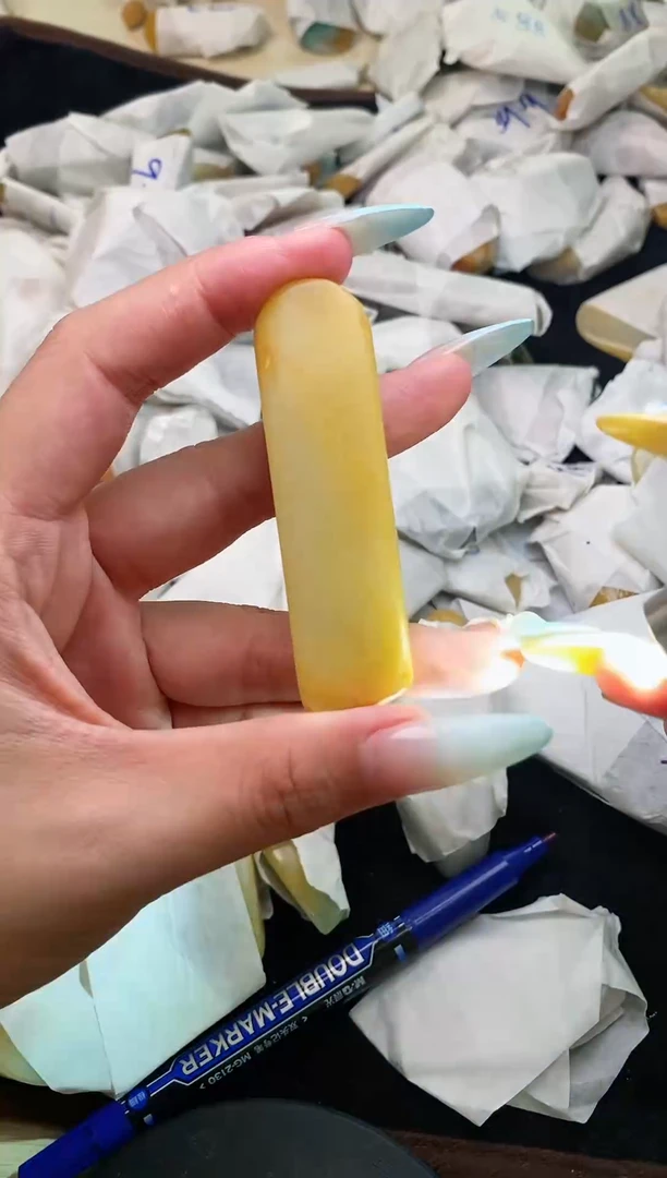 翡翠未镶嵌颈饰翡翠挂件