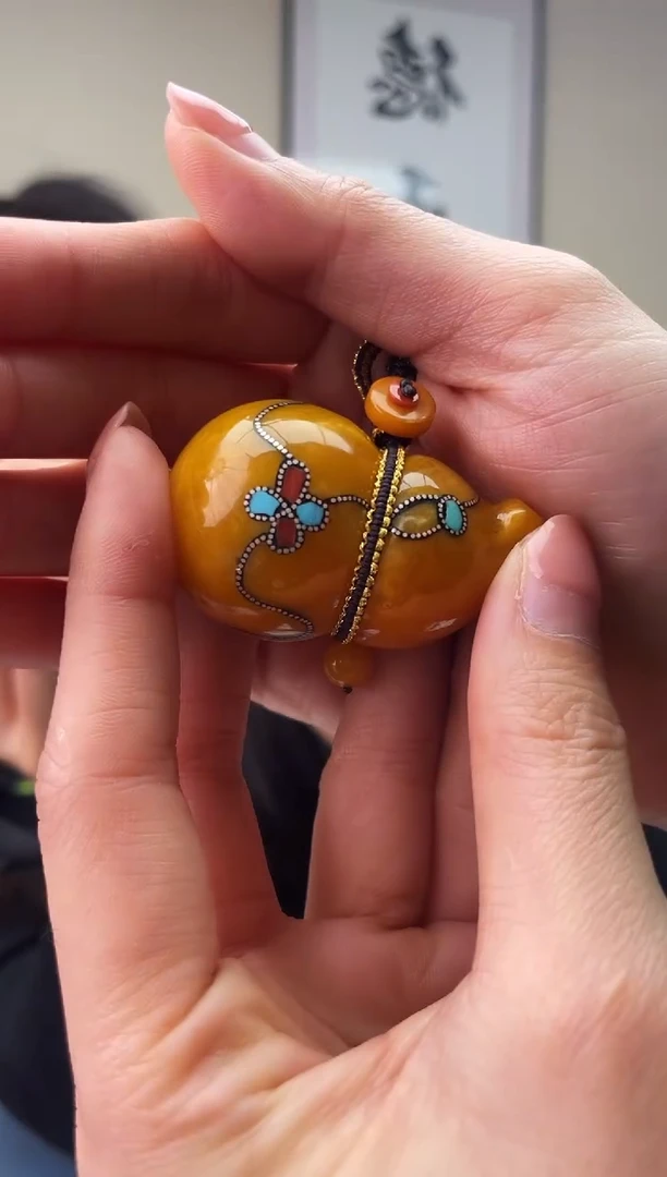 琥珀未镶嵌珠宝奇石T022假一罚十，多样性发一件