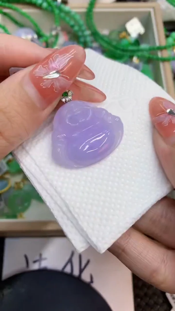 颈饰18K金镶嵌翡翠1