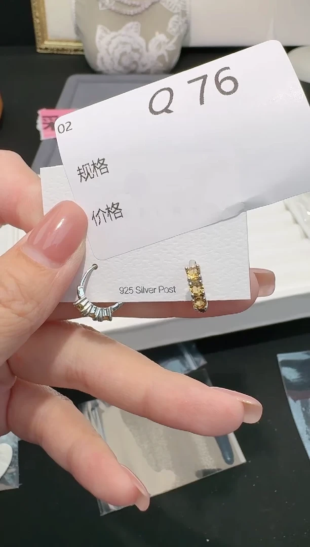 【闪购商品】水晶耳饰银S925镶嵌多样性发一Q76