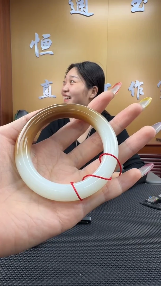 颈饰未镶嵌和田玉手镯59