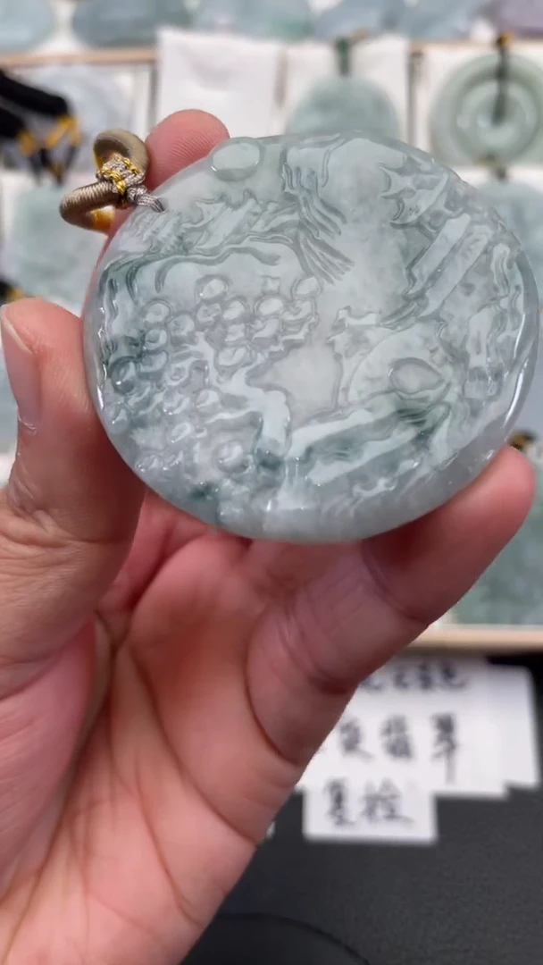 颈饰未镶嵌翡翠天然缅甸翡翠A货111