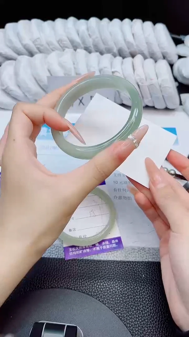 未镶嵌手镯石英质玉143-60