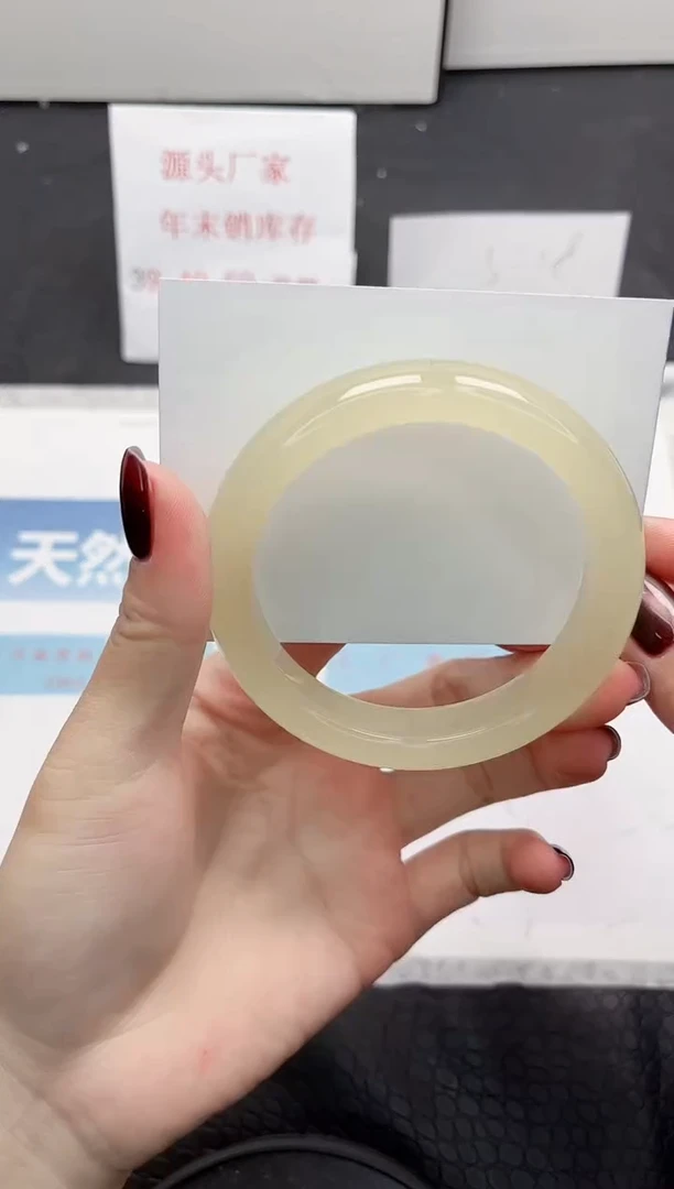 【闪购商品】石英质玉手镯未镶嵌5-60