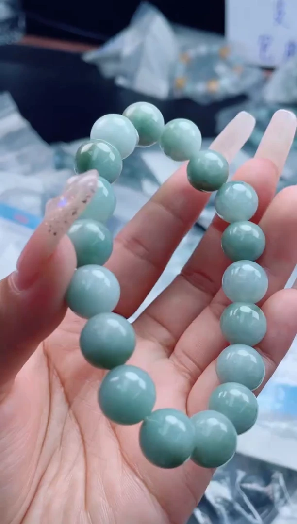 未镶嵌戒指翡翠珠串