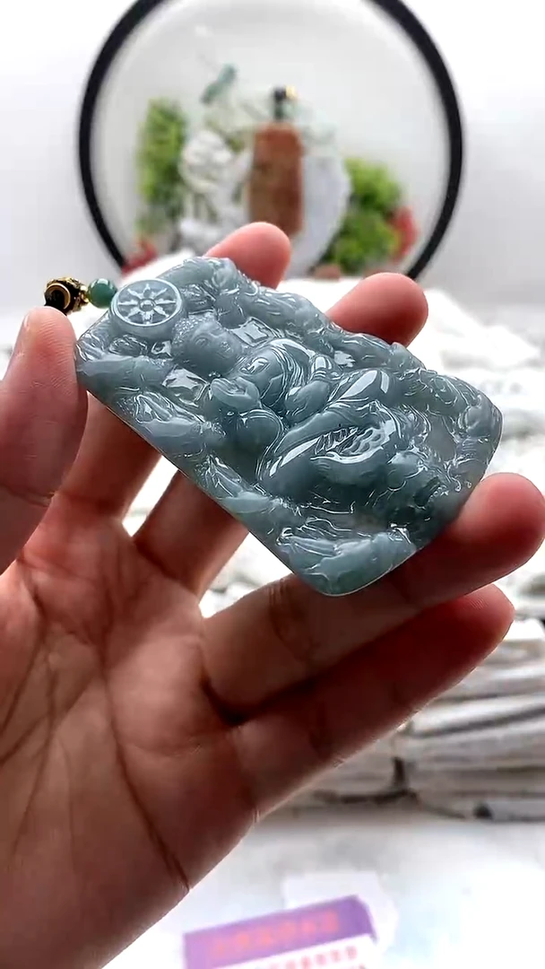 翡翠未镶嵌颈饰阿弥陀佛