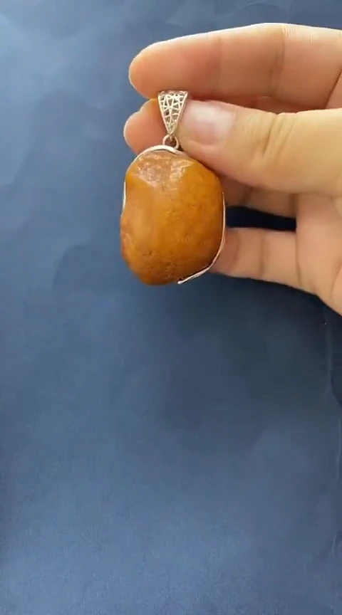 裸石琥珀未镶嵌吊坠