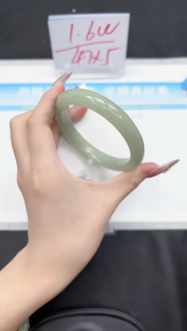 【闪购商品】石英质玉手镯未镶嵌158-60.2