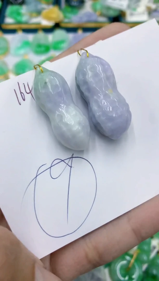 翡翠未镶嵌颈饰1111111111多样性发其一