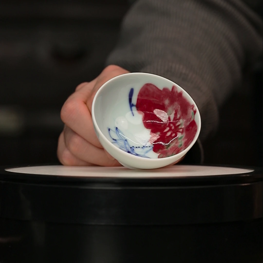 12.7/QW001/东客/青花釉里红小高足杯/40cc