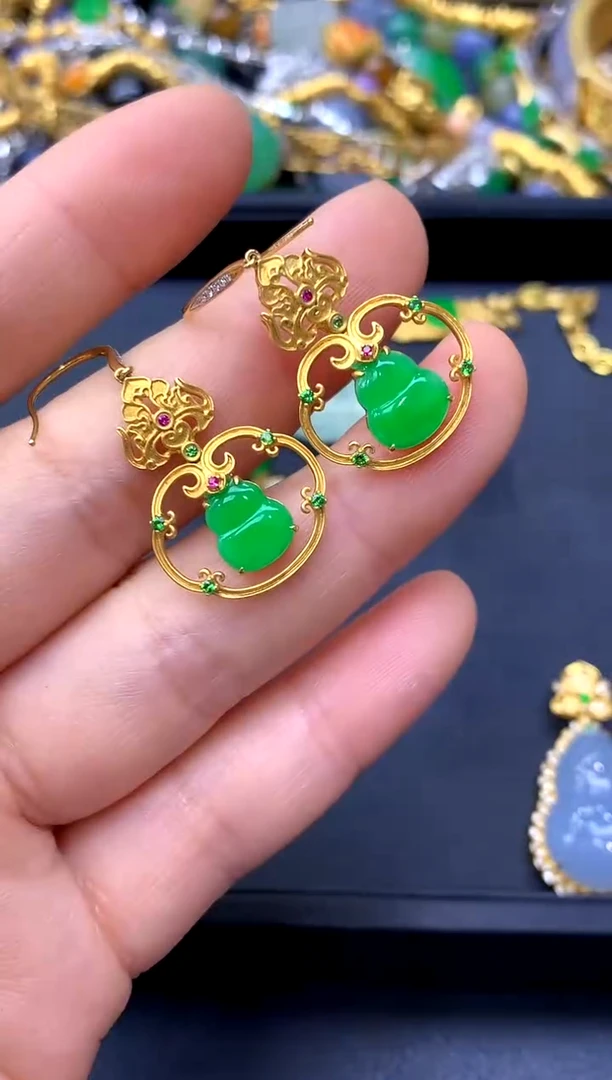 18K金镶嵌翡翠耳饰565-中国好珍宝