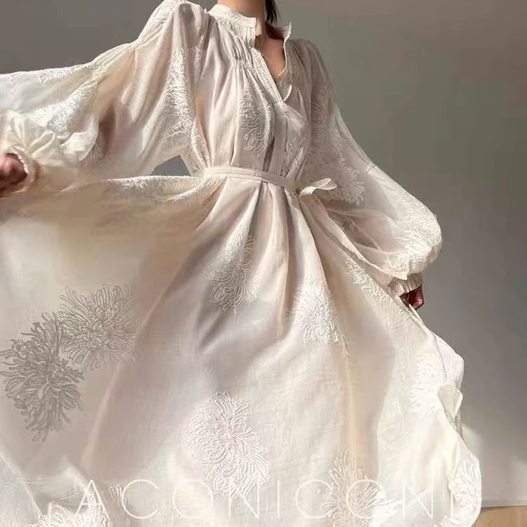 法式刺绣春季灯笼袖挂脖式连衣裙白色新娘礼服蕾丝泡泡袖公主