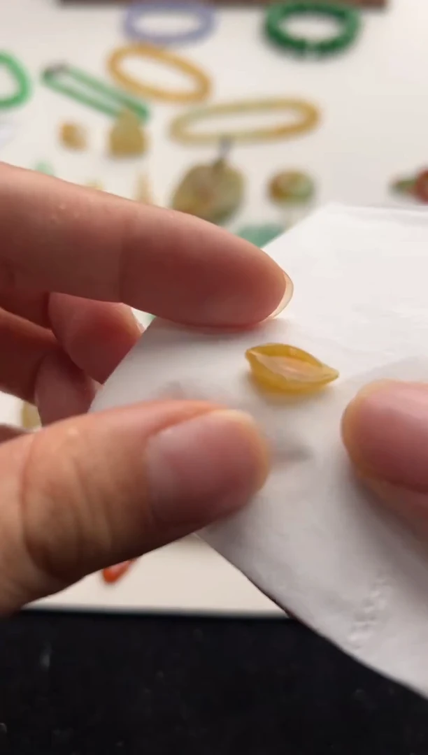 定制翡翠未镶嵌放漏无鉴赏期！黄莲花480