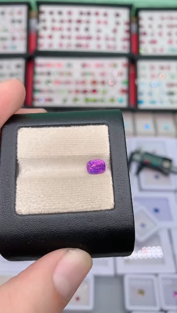 裸石蓝宝石2.07ct吉尔德