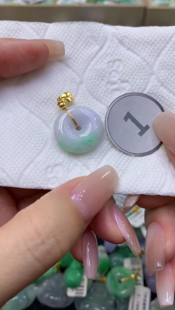 颈饰未镶嵌翡翠天然缅甸翡翠A货